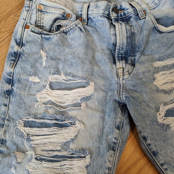 American Eagle distressed jean shorts - Picture 2 of 8